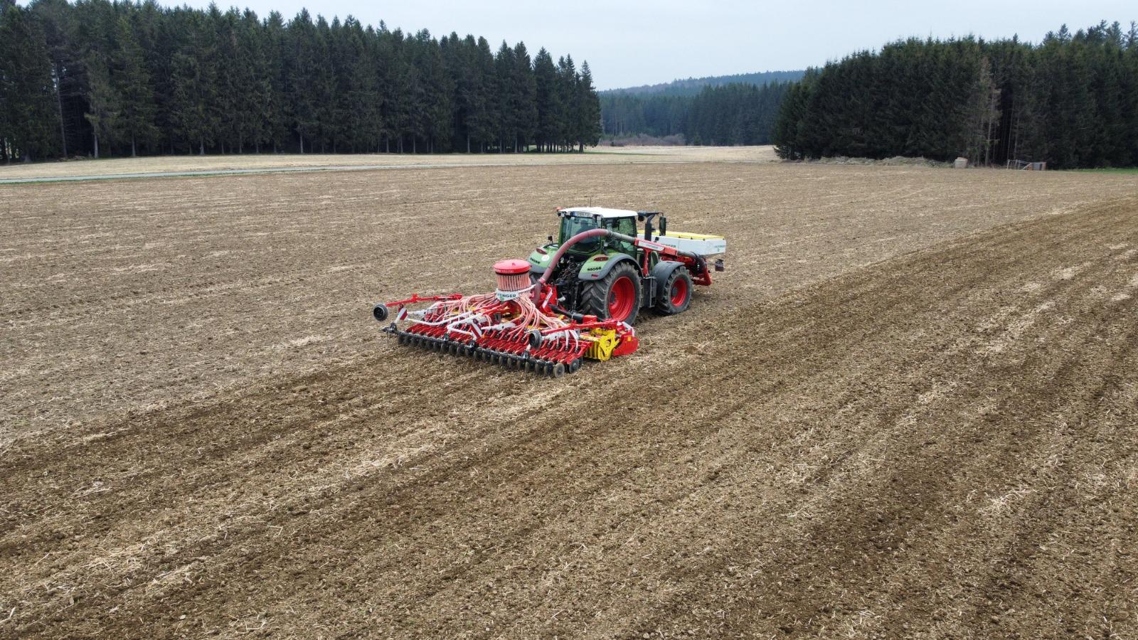 Ausbringen von Feststoffen